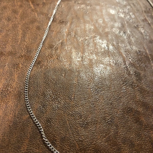 Silver micro Cuban chain - Picture 2 of 3